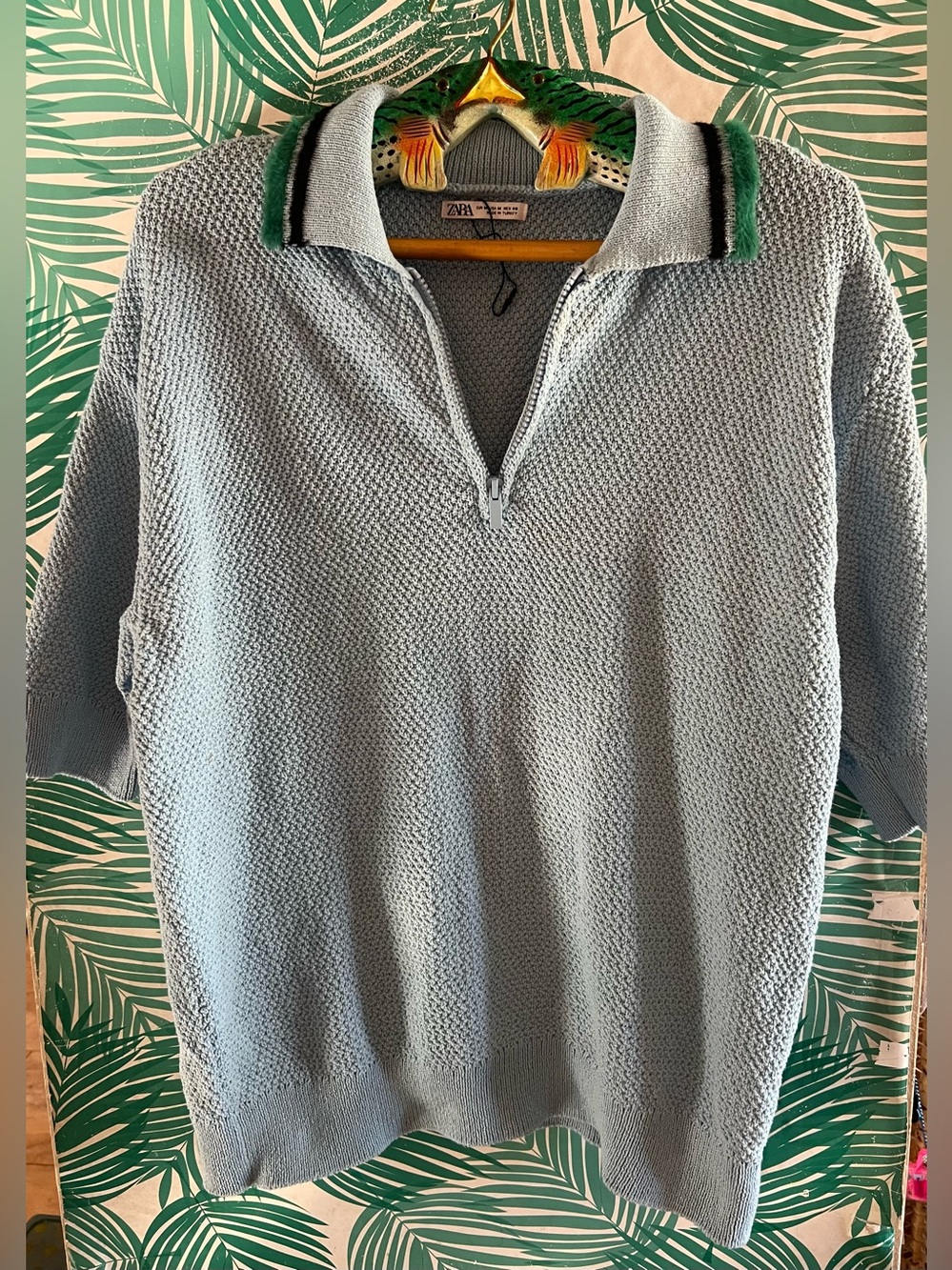 Zara Men’s Light Blue Half-Zip Knit Sweater w/ green & navy stripe on collar SzM